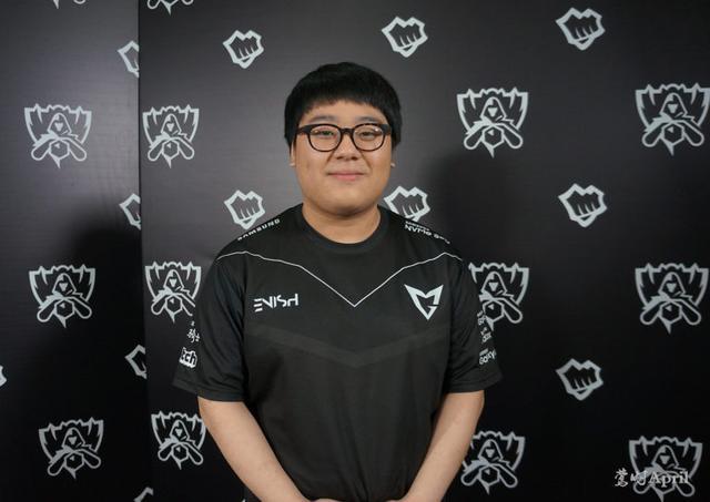 既要承受来 既要承受来