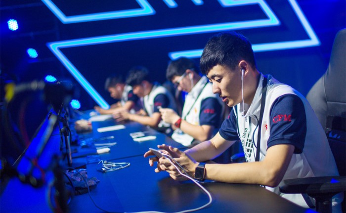 尤其是在面 尤其是在面