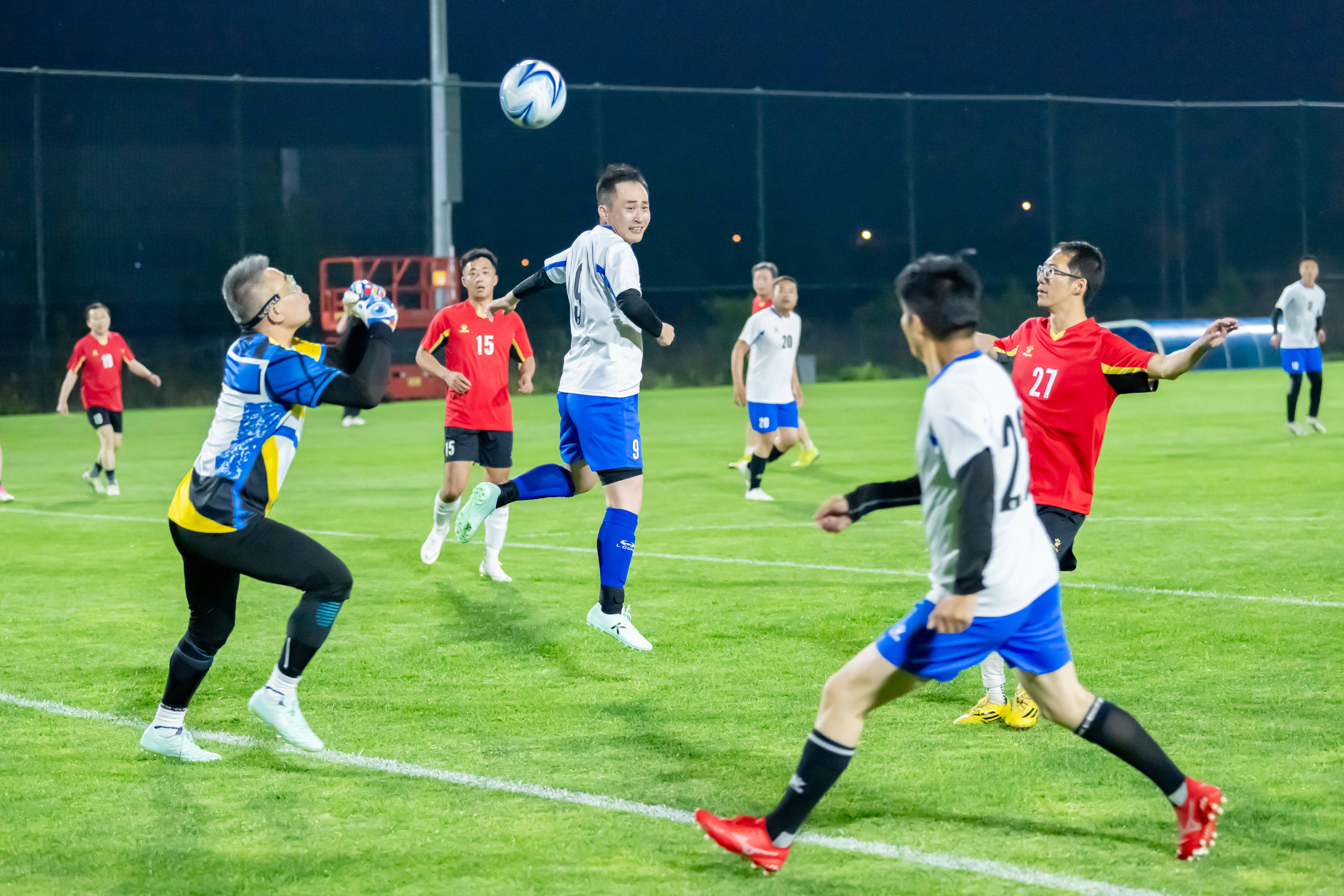 作为多年在 作为多年在