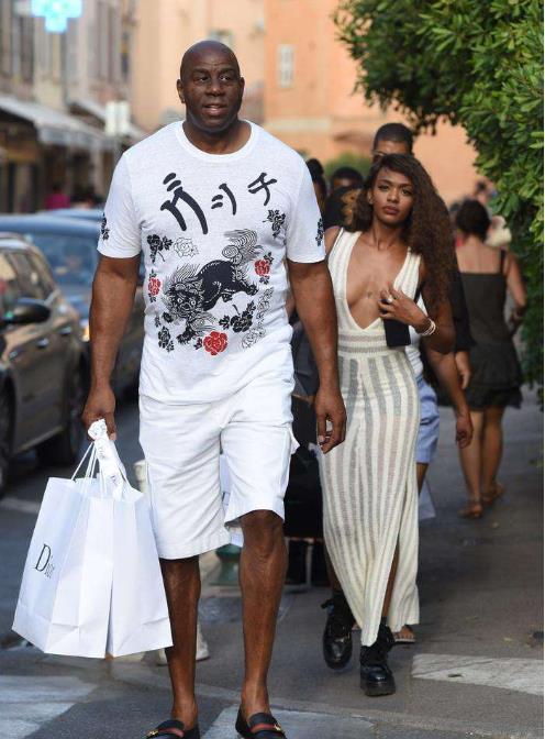 本文围绕 本文围绕